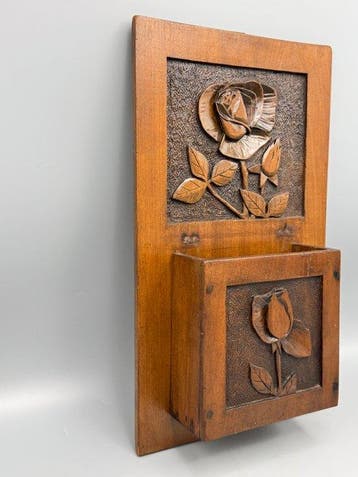 Wandtafel - Hout - houder met rozenreliëf