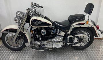 Harley-Davidson - FLSTN - Heritage Nostalgia Cowglide