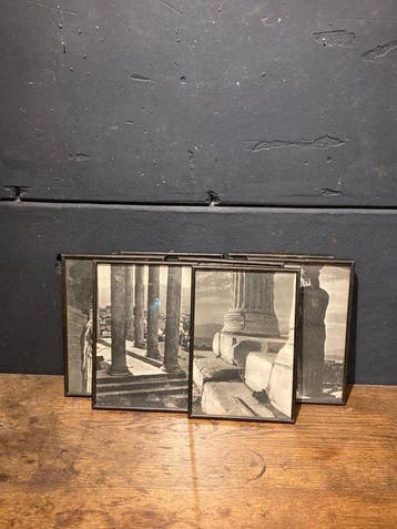 Figuur - Set of seven vintage prints with Greek columns and