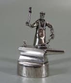 Hoefsmid, paarden, hoefijzer - Personnage miniature - Argent, Antiek en Kunst