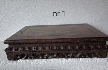 Standaard - Hout, 8 hardhouten , displays , stands ,