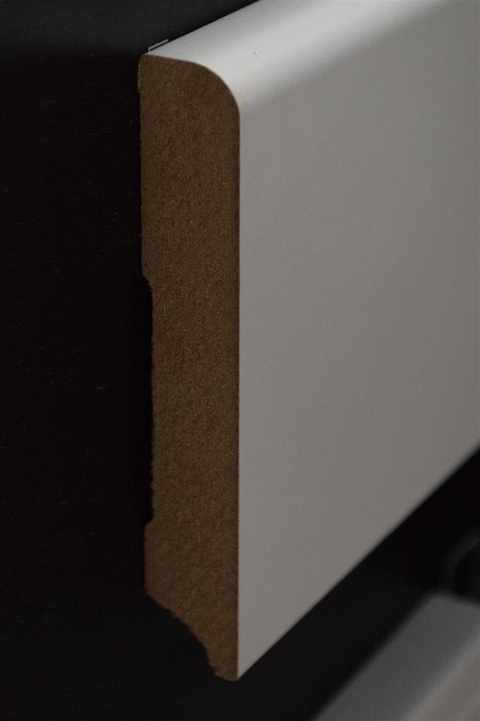 Oppio Wit gelakte plint berlijn kleur 9010, 15x120x2400mm, Doe-het-zelf en Bouw, Plinten en Afwerking, Ophalen of Verzenden