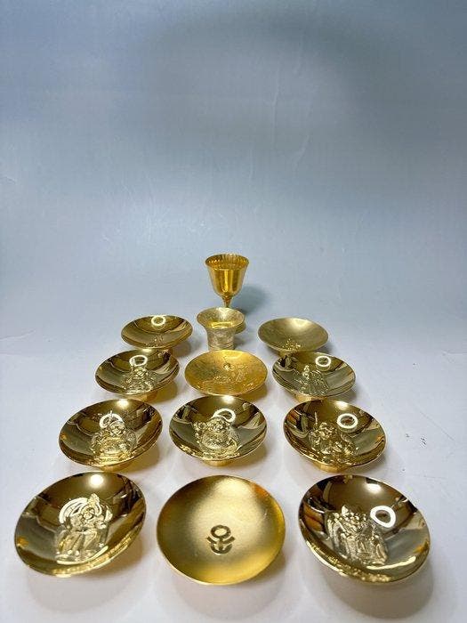Collection thématique - Set de cérémonie sakazuki dorés, Antiek en Kunst, Antiek | Speelgoed