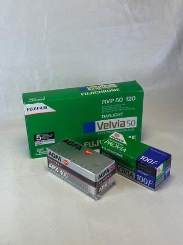 Fuji, Kodak, Agfa Partij diverse film 120 / aps/ e100/fp100c, Audio, Tv en Foto, Nieuw