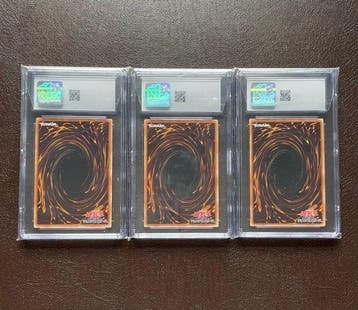 Konami - 3 Graded card - Yu-Gi-Oh! - Blue-Eyes White Dragon