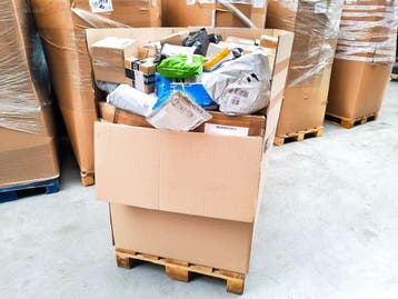 Pallet Postpakketten 129 kg netto, Nieuw