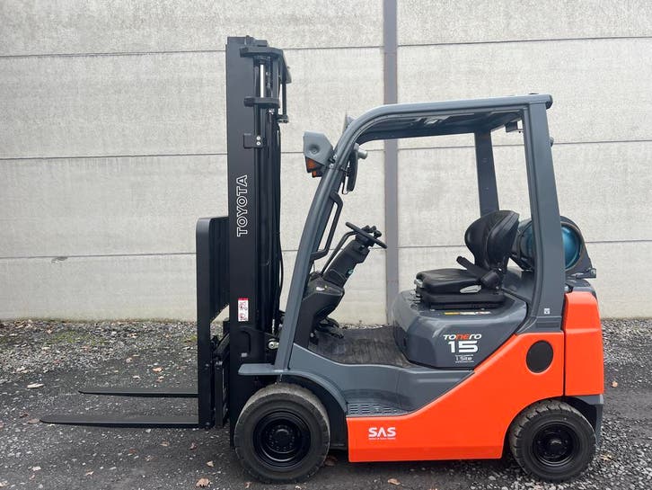 Toyota 02-8FGF15 heftruck 1,5 ton, Articles professionnels, Machines & Construction | Chariots élévateurs & Transport interne
