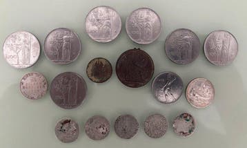 allemand, Cité du Vatican, hongrois, italien et autrichien.