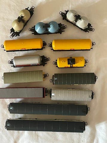 Lima H0 - Wagon de marchandises pour trains miniatures (13)