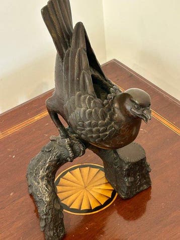 Raro Vaso Ikebana o Bruciaincenso (Koro) in Bronzo – Falco