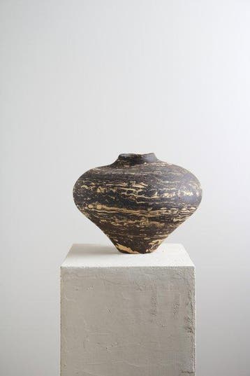 Valentina Cojocaru - Sculpture, Giove 06 - Sculptural Vase