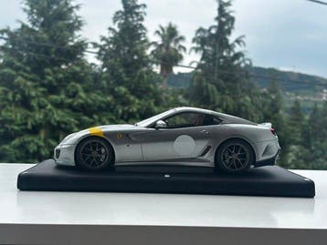 MR Collection 1:18 - Model sportwagen - Ferrari 599 GTO