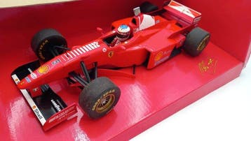 Minichamps 1:18 - Modelauto - Ferrari F310B 1997 - (cod.z9)