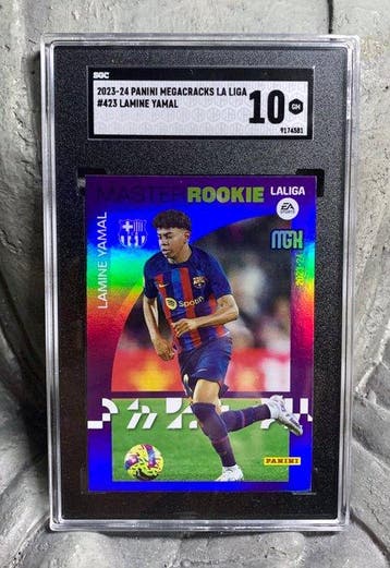 2023/24 Panini Megacracks Lamine Yamal 423 Graded card - SGC, Verzamelen, Nieuw