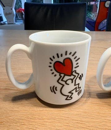 Keith Haring - Mok (3) - Porselein - Heart & Dancers