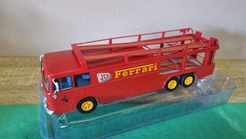 IXO 1:43 - Camion miniature (2) - Transporter Ferrari &