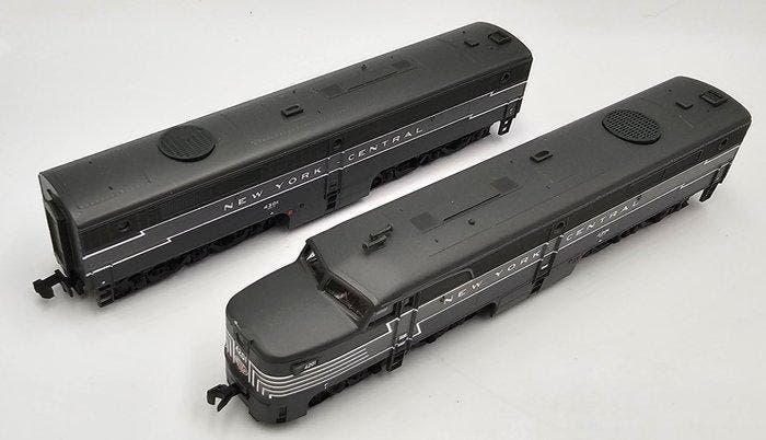 LifeLike N - 7080/7082 - Diesellocomotief (2) - ALCO PA /, Hobby en Vrije tijd, Modeltreinen | N-Spoor