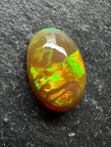 Opaal Cabochon- 0.55 g