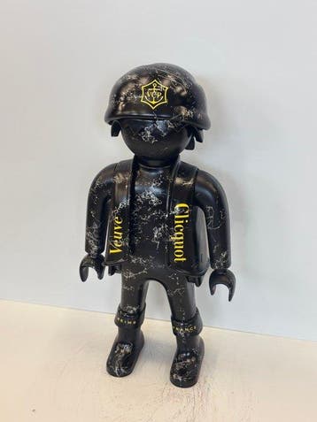 Rob VanMore - Playmobil Veuve Clicquot XXL - 63cm