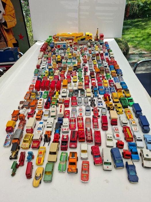 1:64 - Modelauto (280) - assortiment van kleine, Hobby en Vrije tijd, Modelauto's | 1:5 tot 1:12