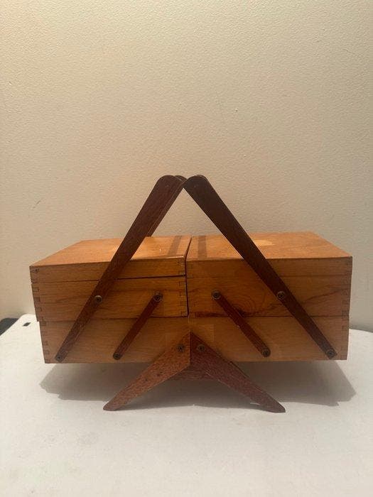 Naaidoos - Teak, Antiek en Kunst, Kunst | Designobjecten