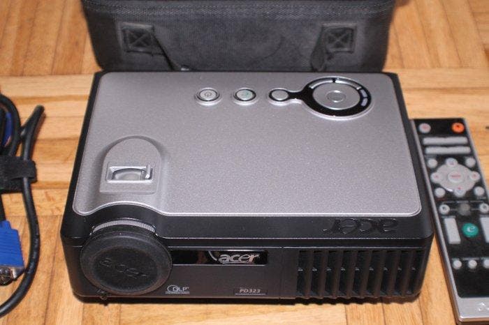 Acer PD323 Videoprojector, Verzamelen, Foto-apparatuur en Filmapparatuur