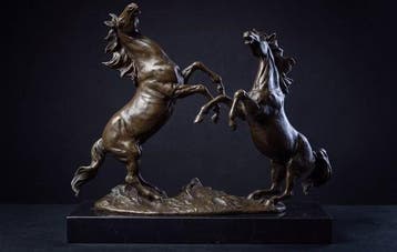 Beeld, Twee steigerende paarden 42 cm / 12.2 kg - 36.5 cm -