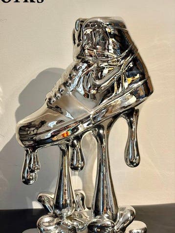 GF Exclusives - XL 50cm Dripping Nike Shoe Chrome