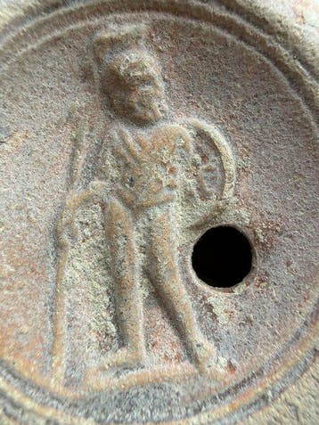 Romain antique Terre cuite Lampe à huile avec Mars provenant