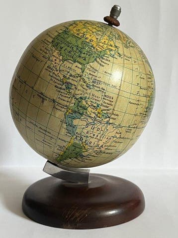 Terrestrial table globe - Prof. Arthur Krause - 1950-1960