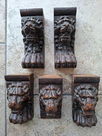 Sculpture, 5 gesculpteerde leeuwenkoppen - 20 cm - Bois, Antiek en Kunst