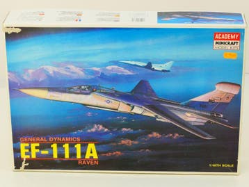 Schaal 1:48 Academy 1676 EF-111A Raven #207, Ophalen of Verzenden, Gebruikt
