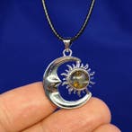 Soleil & Lune pendentif en météorite pallasite La, Collections