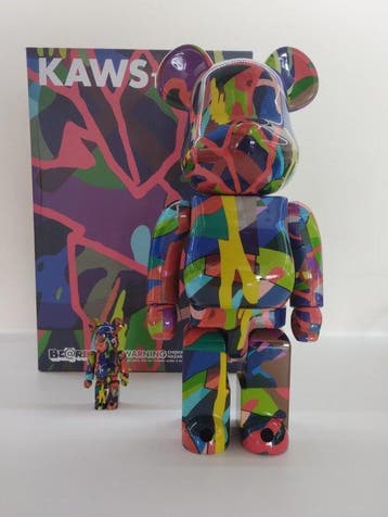 Kaws (1974) - Bearbrick Kaws Tension 100% & 400% · No