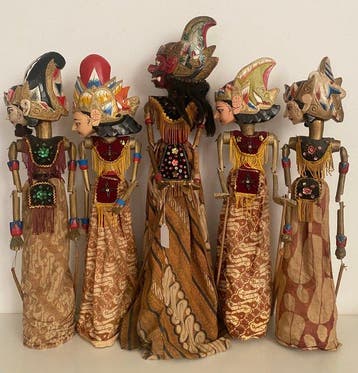 Wayang golek (5) Java - Hout, Batik textiel - 2e helft 20e, Antiek en Kunst