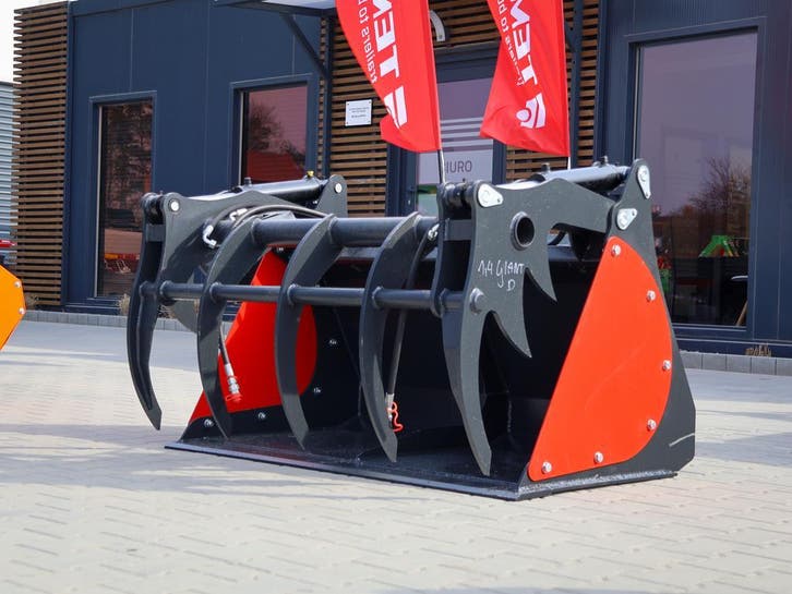 Godet multi-services 1,6m - 2,4m pélican pince à fumier, Articles professionnels, Agriculture | Outils, Envoi