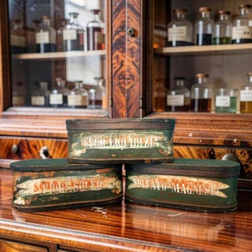 Apothekerspot (3) - Hout - galenische apotheekdozen