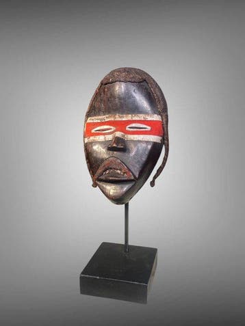Masker dan met sokkel op maat - Dan-masker van hoge