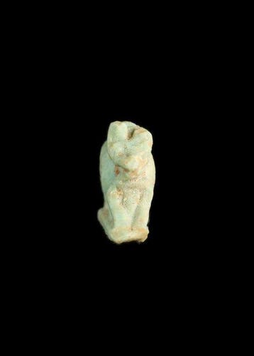 Oude Egypte, late periode Faience Amulet van een kat met een