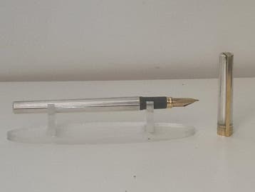 S.T. Dupont - Classique plaqué argent, plume en or 18 K -, Collections
