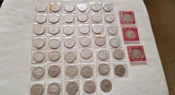 Angleterre. Commemorative coin 44x Coins Elizabeth IIs