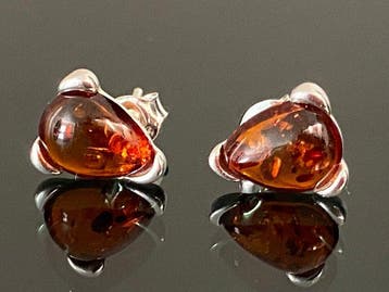 925 sterlingzilver Baltische amber stud-oorstekers in, Verzamelen