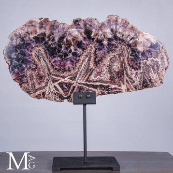 Chevron Amethyst-snijvlak uit Tanzania op standaard -, Collections