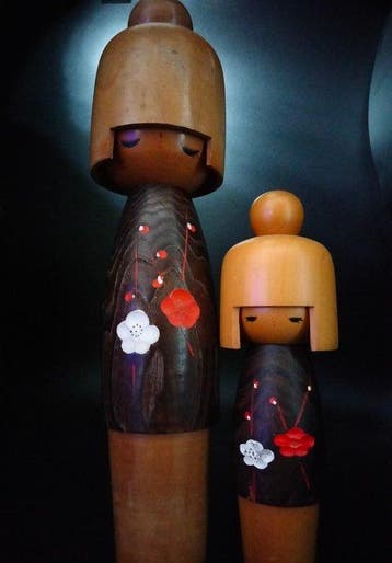 Okamoto Usaboro - Statuette, mooie creatieve set Kokeshi