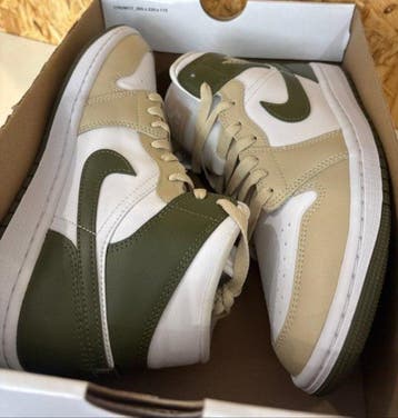 Nike - Air Jordan 1 Mid - Sneakers - Maat: EU 40 - Nieuw met, Nieuw