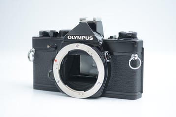 Olympus OM-1N + F.Zuiko Auto-S 1.8/50mm + Automatic