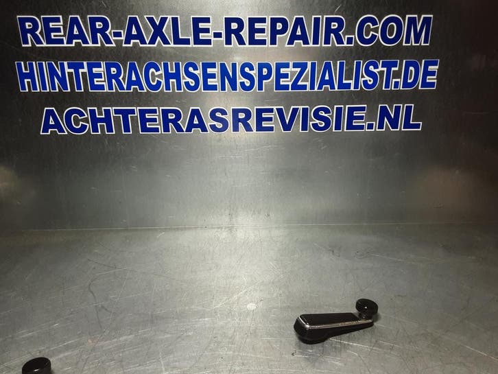 Raamslinger Opel Kadett C, zwart met chroom. (Interieur), Autos : Pièces & Accessoires, Habitacle & Garnissage, Envoi