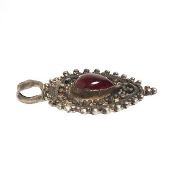 Oud-Romeins Zilver, Granaat Druppelvormige hanger