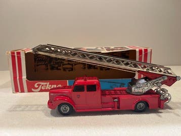 Tekno 1:43 - Voiture miniature - Scania Vabis autopompa con