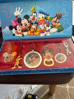 Disney – Mickey Mouse & Friends Gift Set (Keychains &, Verzamelen, Nieuw